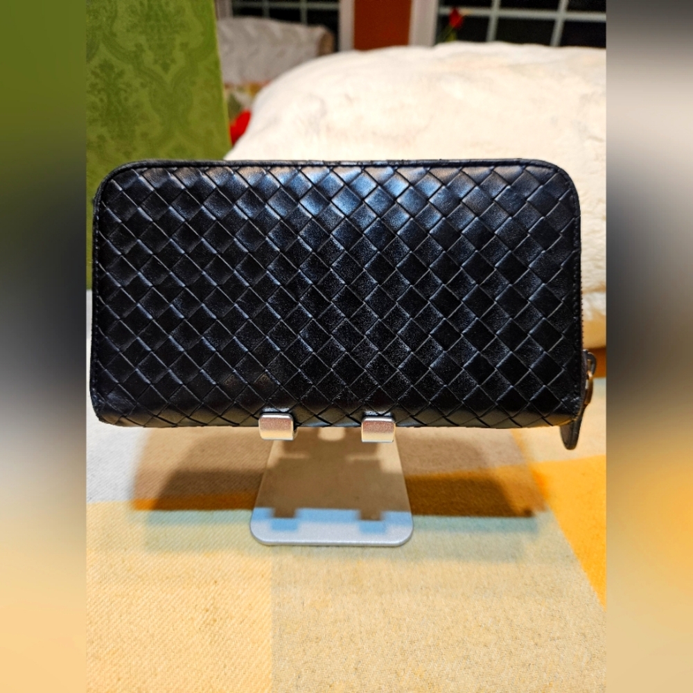 ￼￼Bottega Veneta Intrecciato Zip-Around Wallet (Vintage quality)
